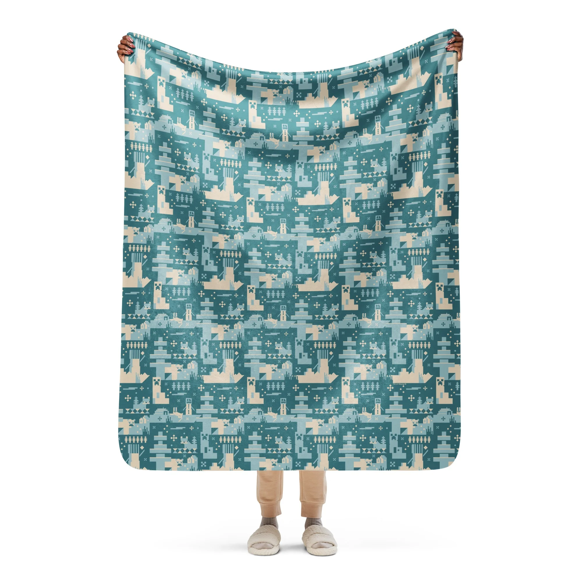 Minecraft Blue Holiday Pattern Sherpa Blanket - Image 8